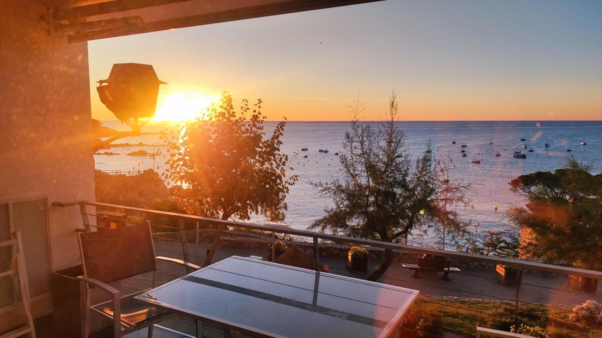 Apartamento Frente Al Mar En La Mejor Ubicacion De Calella Калелья-де-Палафружель Екстер'єр фото